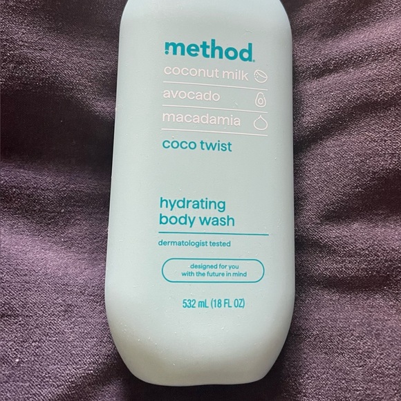 NEW Method - Hydrating Body Wash - Coco Twist scent - Picture 2 of 4
